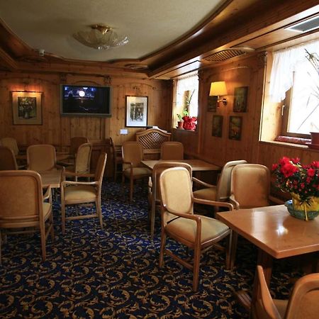 Alpen Hotel Vidi Madonna Eksteriør bilde