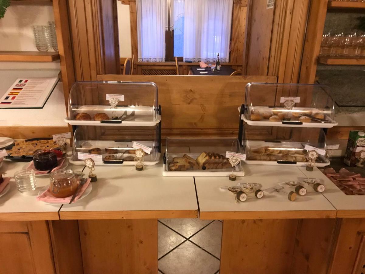 Alpen Hotel Vidi Madonna Eksteriør bilde
