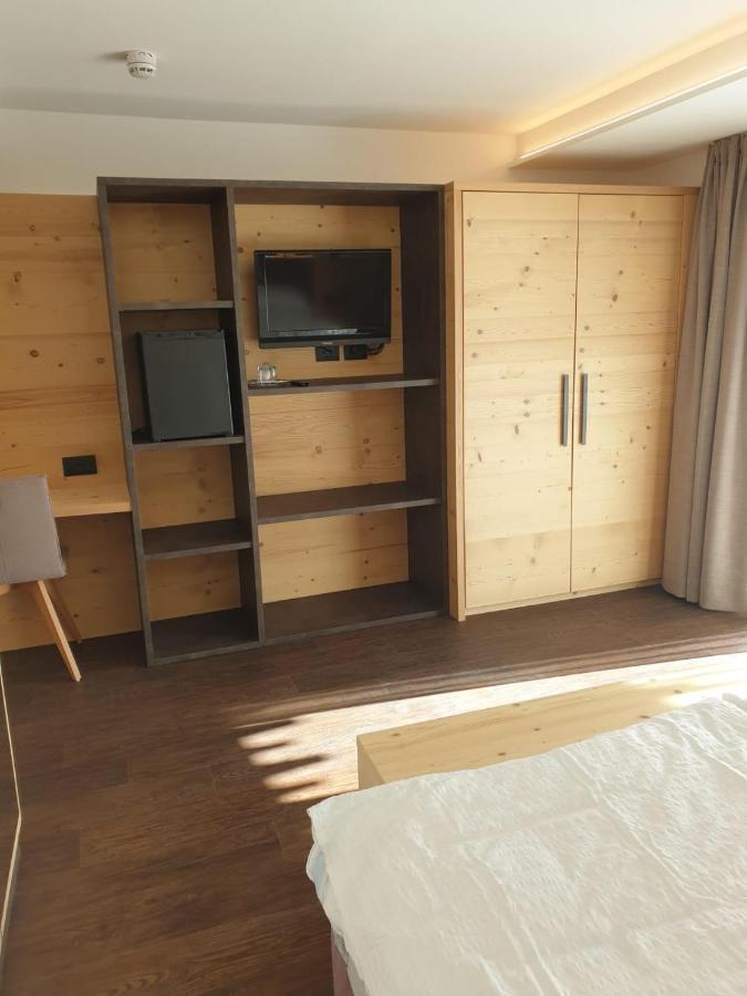 Alpen Hotel Vidi Madonna Eksteriør bilde