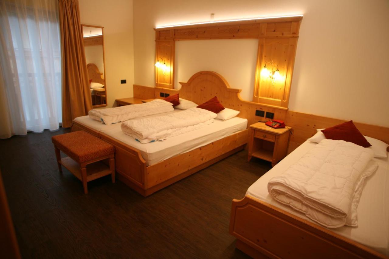Alpen Hotel Vidi Madonna Eksteriør bilde