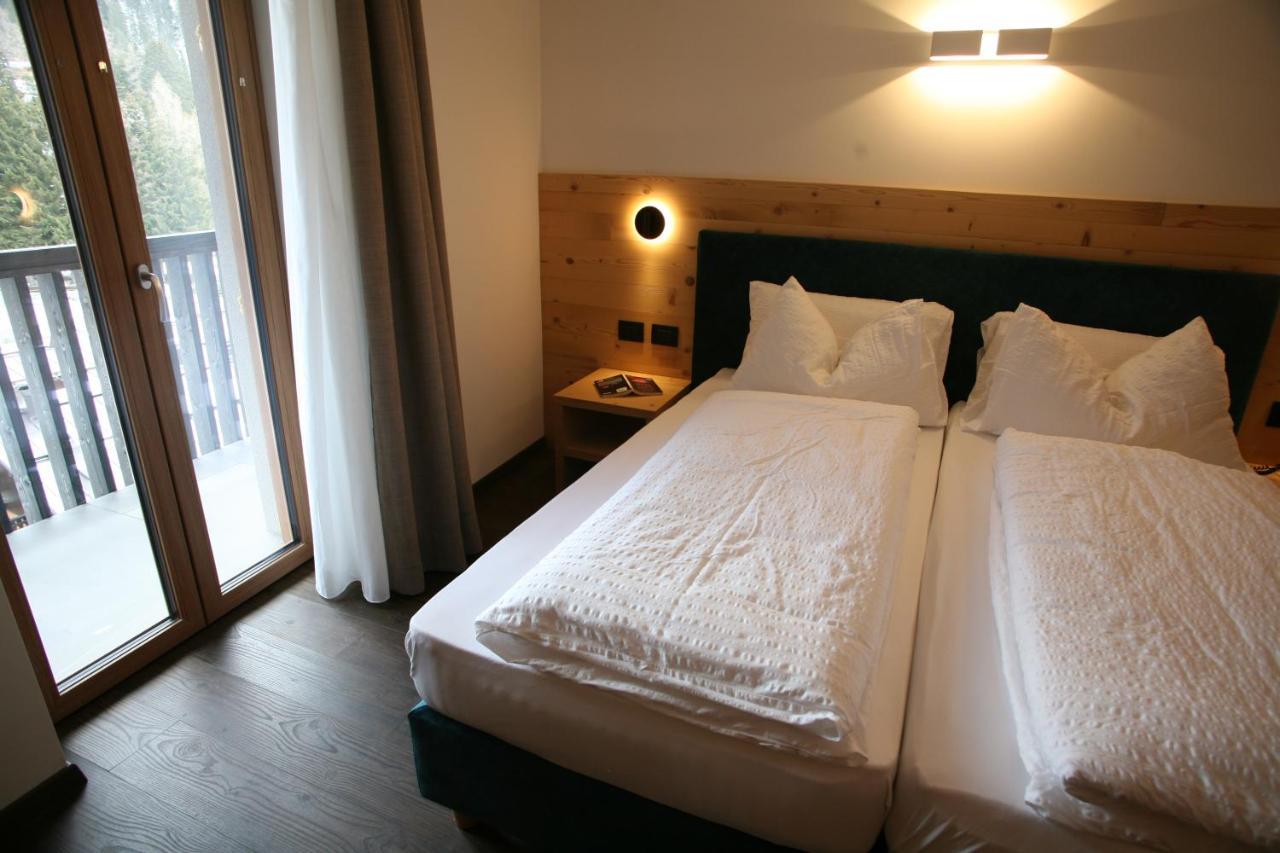 Alpen Hotel Vidi Madonna Eksteriør bilde