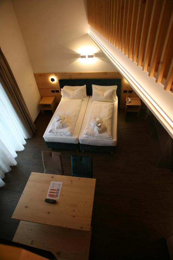 Alpen Hotel Vidi Madonna Eksteriør bilde