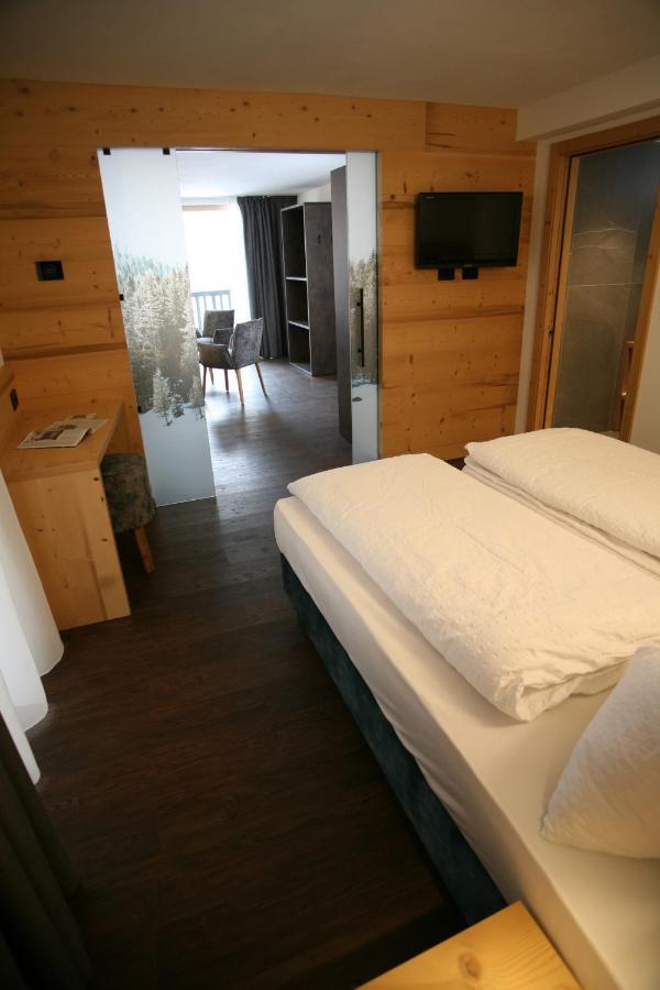 Alpen Hotel Vidi Madonna Eksteriør bilde