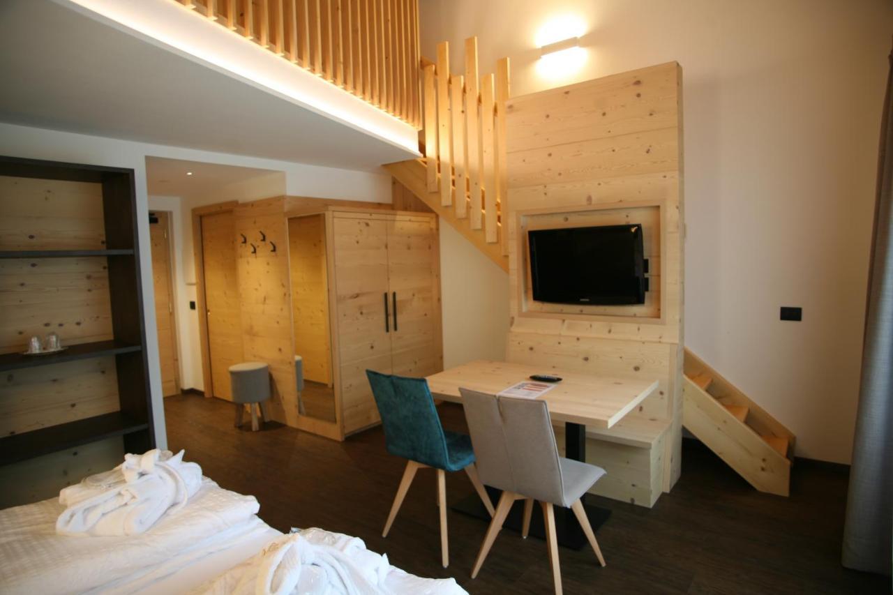 Alpen Hotel Vidi Madonna Eksteriør bilde