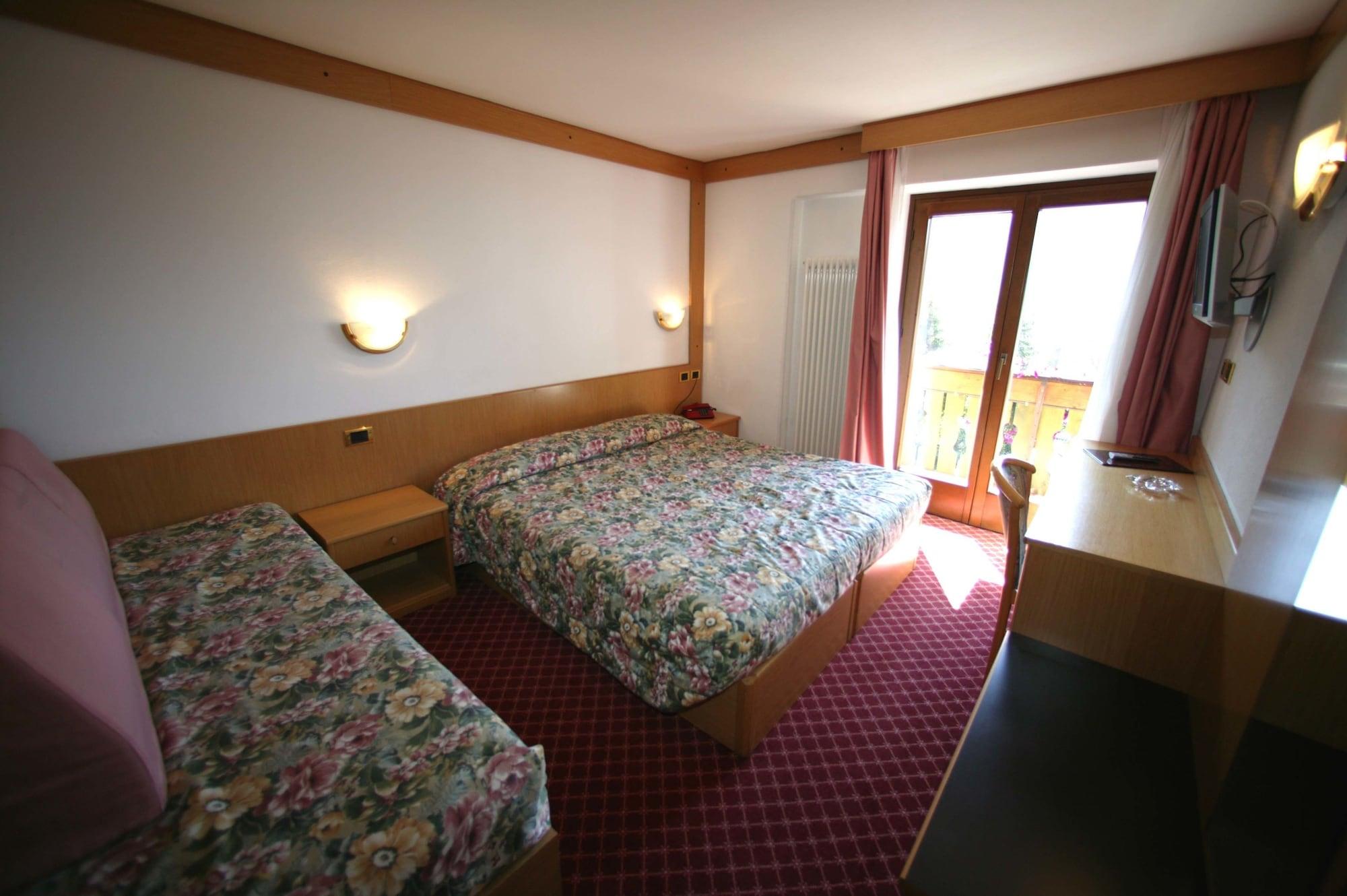 Alpen Hotel Vidi Madonna Eksteriør bilde