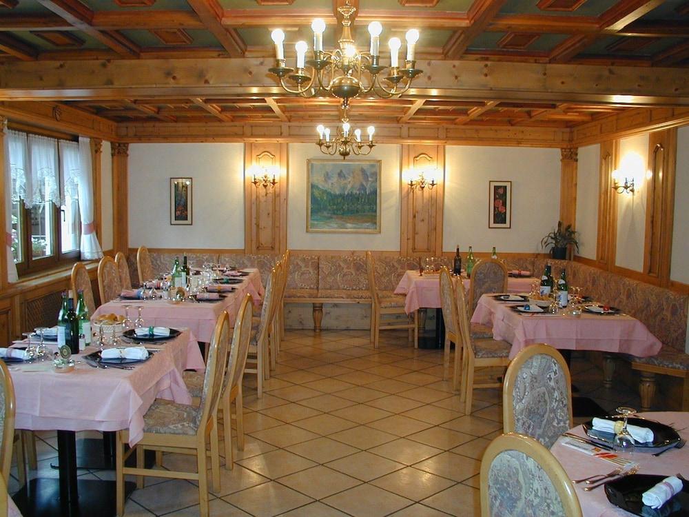 Alpen Hotel Vidi Madonna Eksteriør bilde